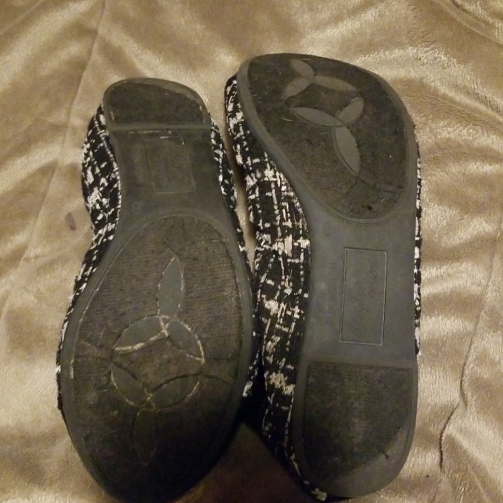 Flats - Picture 2 of 2